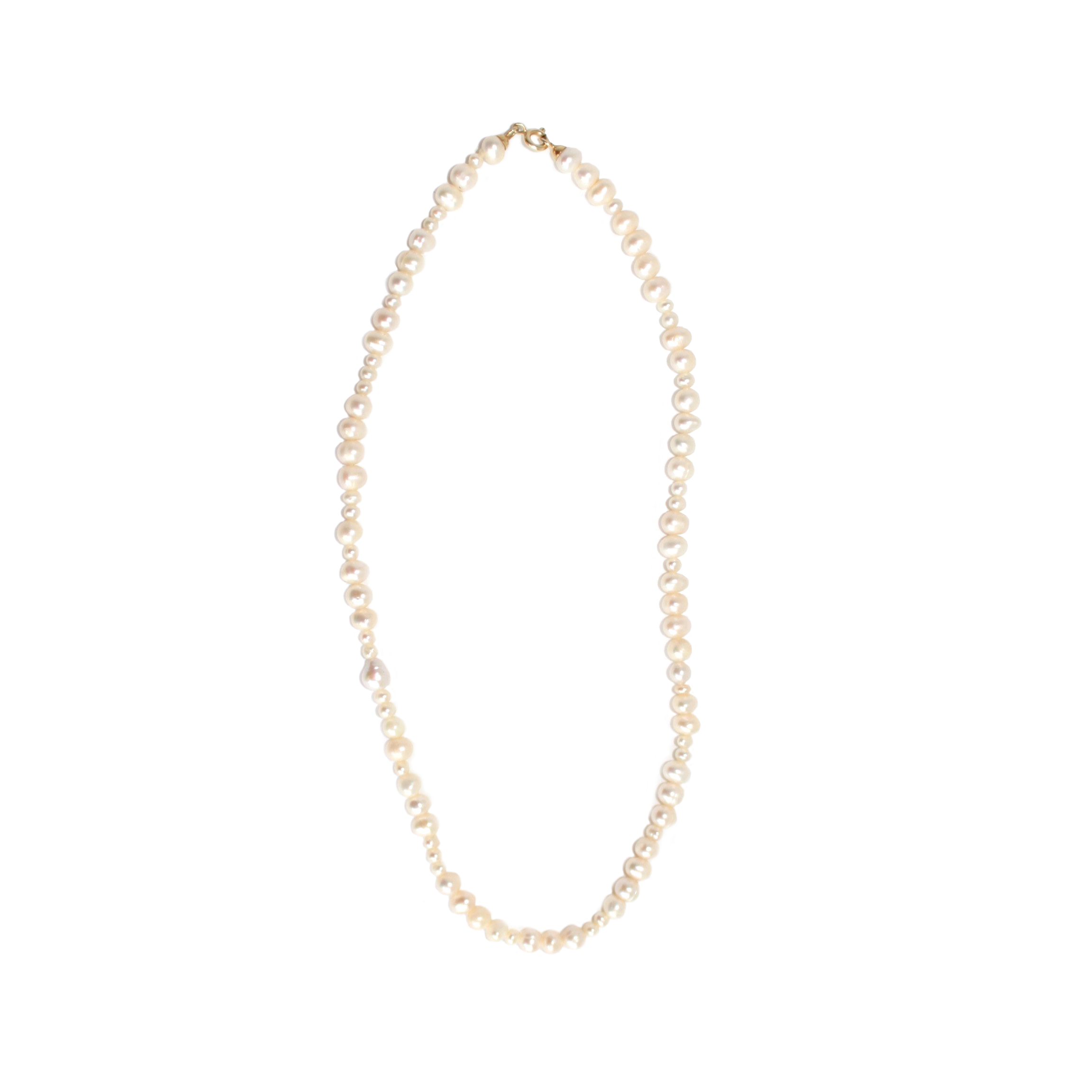 Otto Necklace in Freshwater Pearl