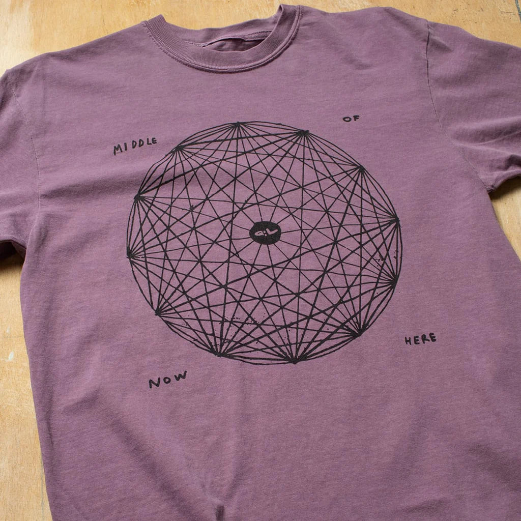 Middle of Now Here T-shirt in Grape